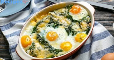A delicious Turkish breakfast recipe, Baked Egg Spinach Recipe